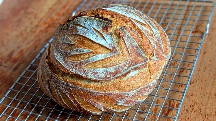 Sauerteigbrot im Bräter